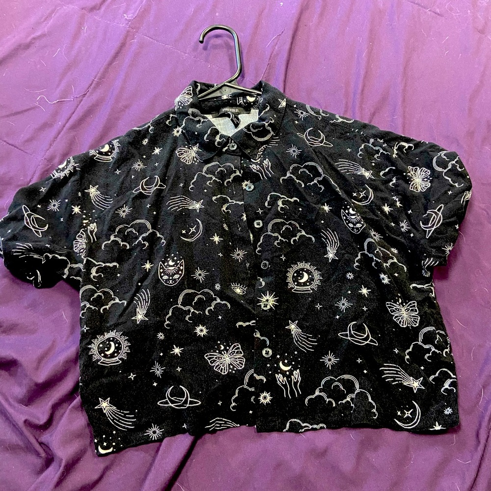 Cropped collared shirt space